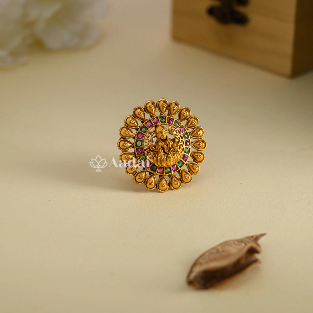Kemp Lakshmi Finger Ring