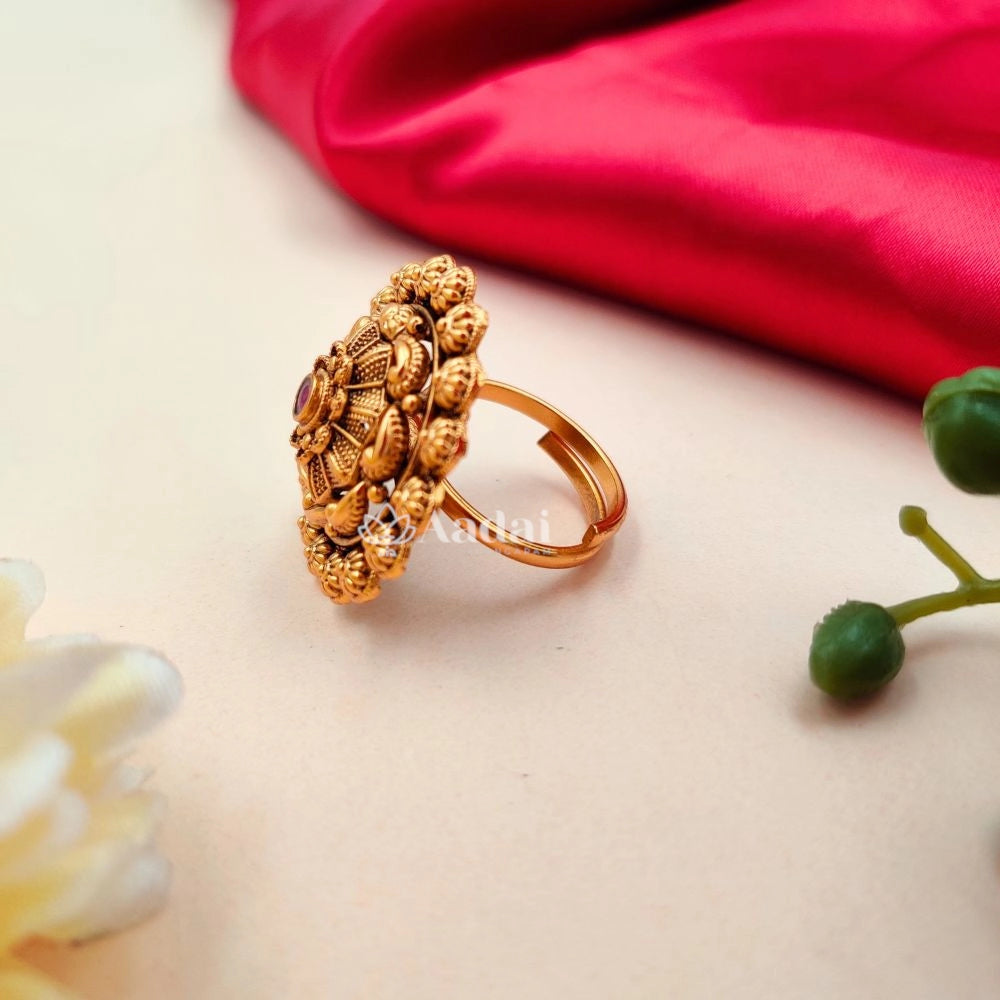 Antique Floral Finger Ring