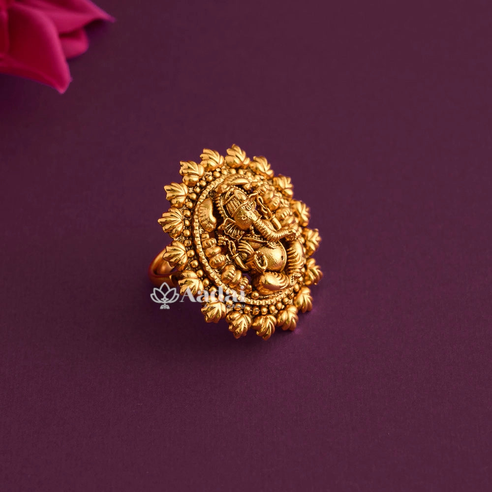 Vinayagar Finger Ring