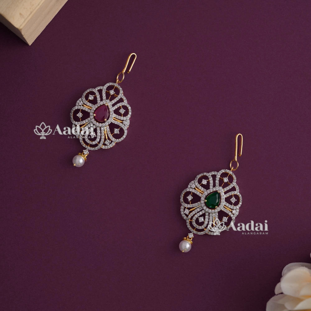 AD Floral Pendant Tikka