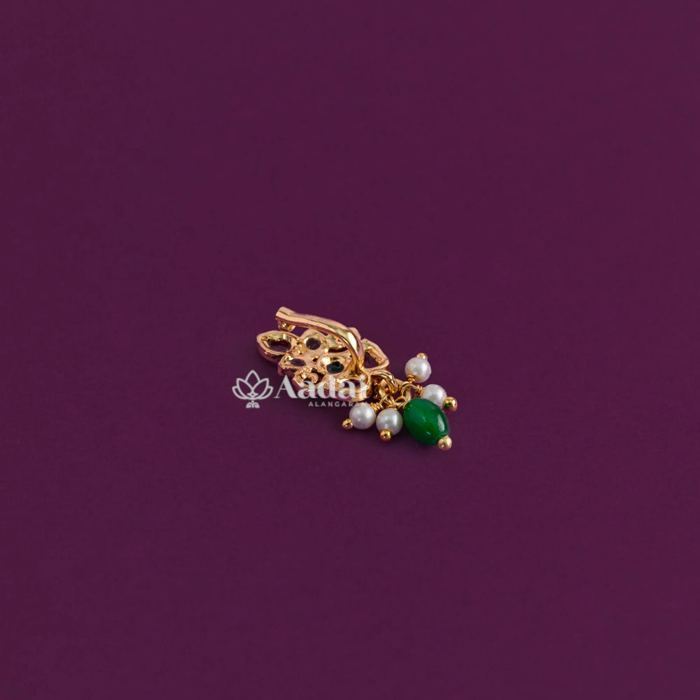 Leafy Kemp Nose Pin