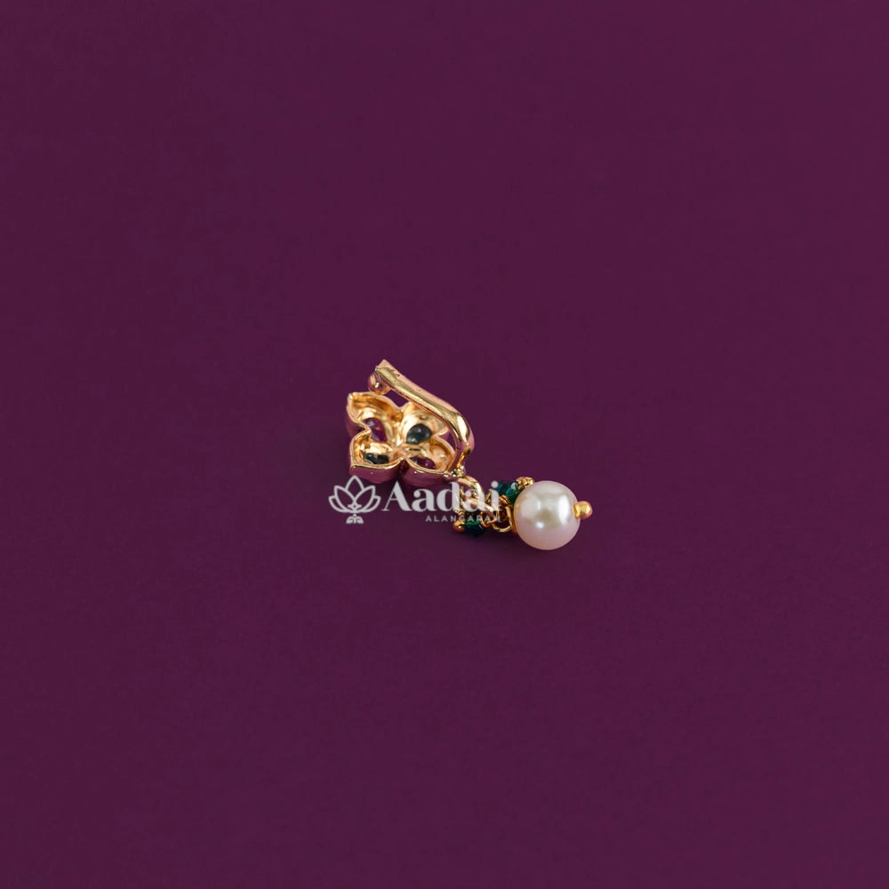 Floral Kemp Nose Pin With Pearl Drop