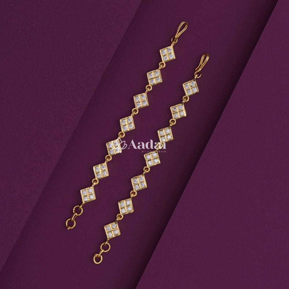 Lavish Vintage Impon Mattal / Earchain