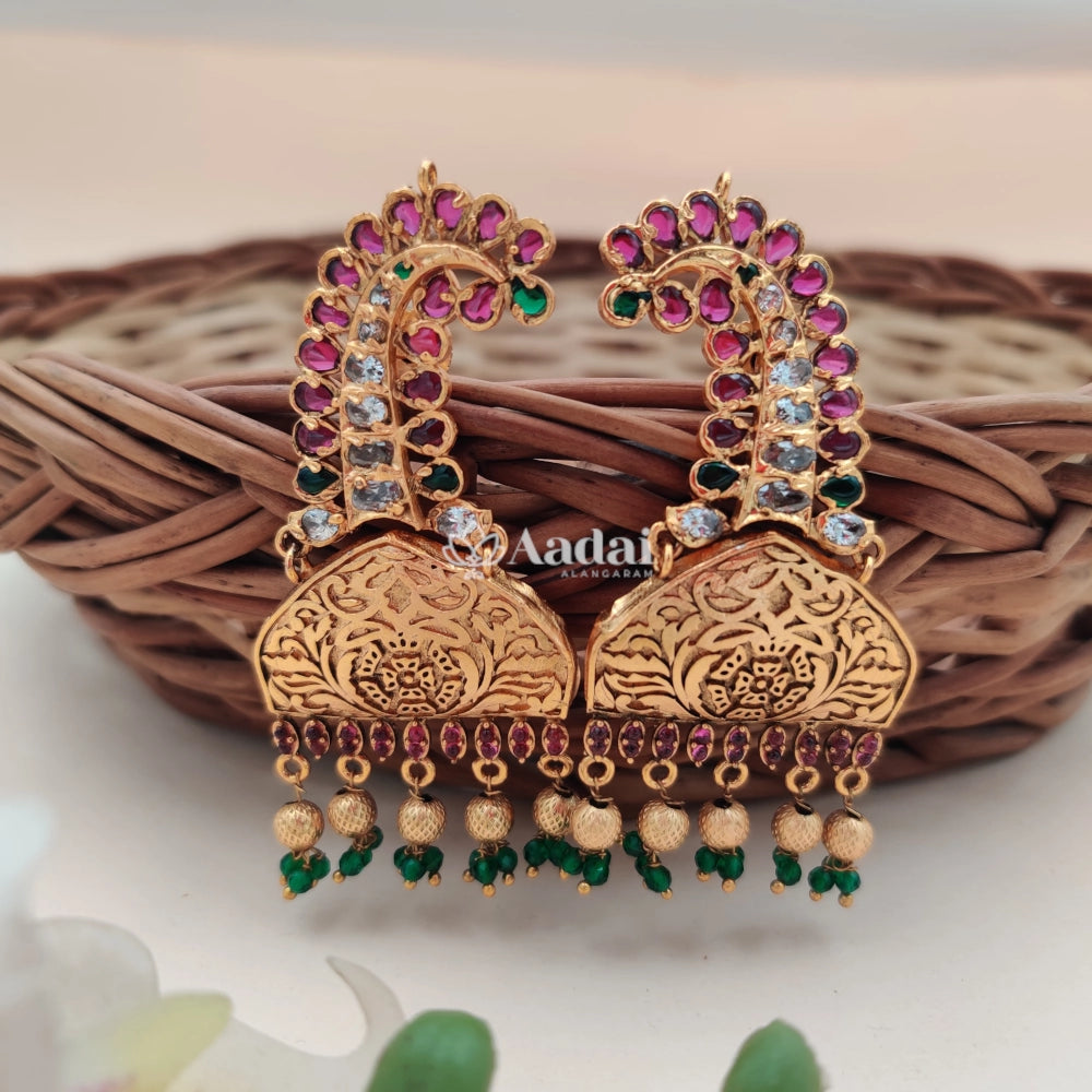 Unique earring