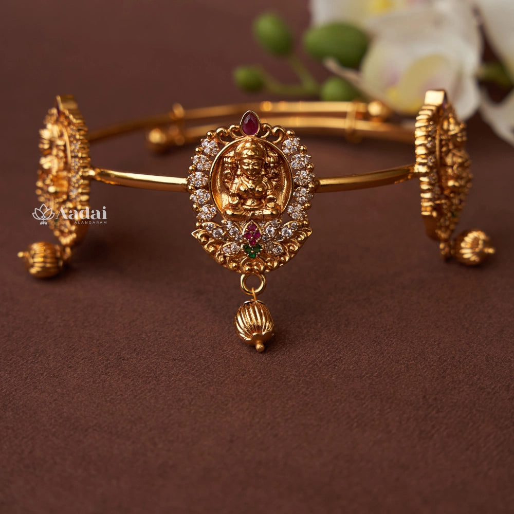 Lakshmi pendant armlet