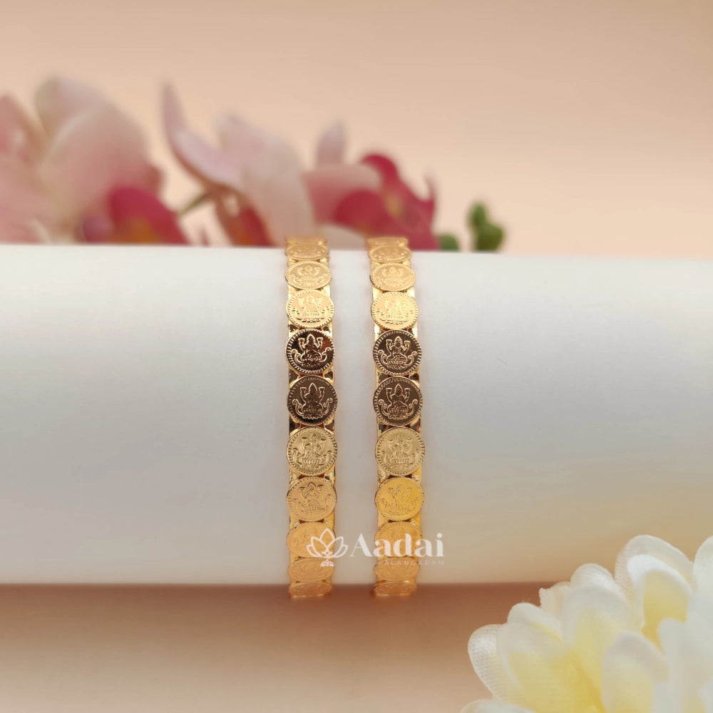 Lakshmi Kasu Gold Bangle