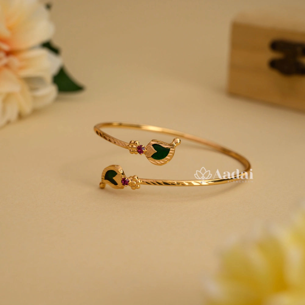 Manga Kerala Openable Bracelet