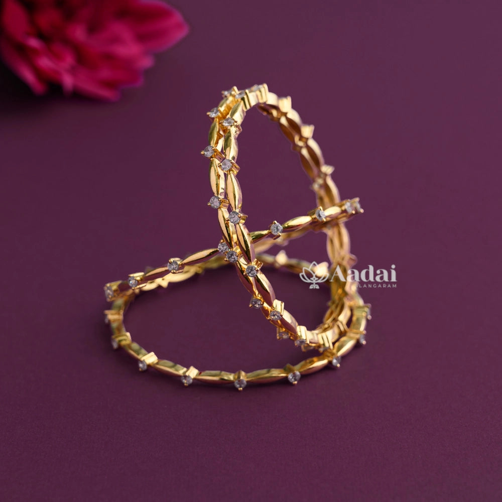 Dazzling Diamond Look Bangle
