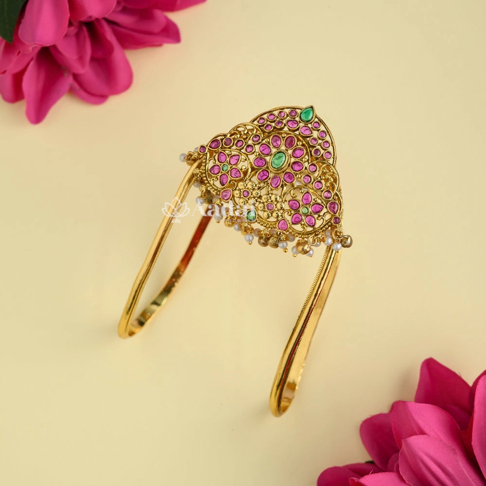 Conservative Vanki / Bajuband