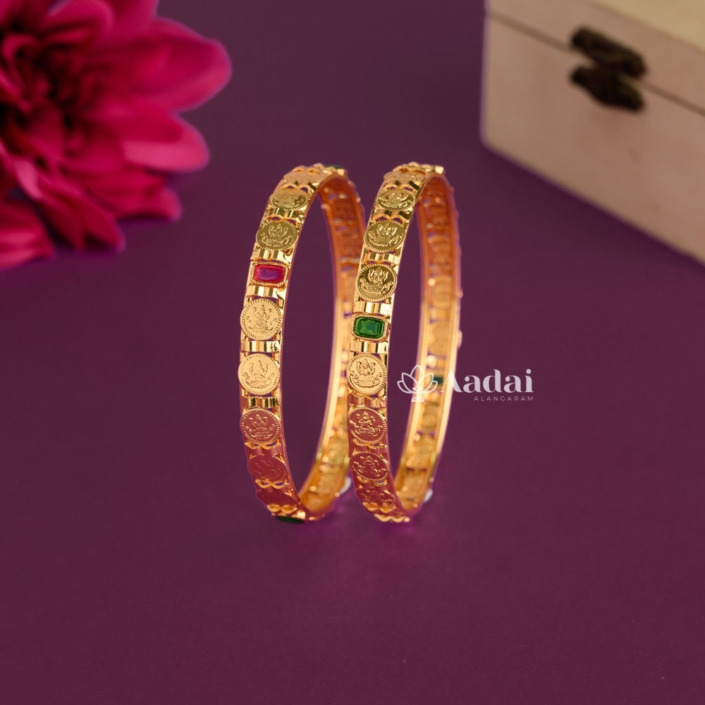 Exuberant Lakshmi Kasu Kemp Bangle
