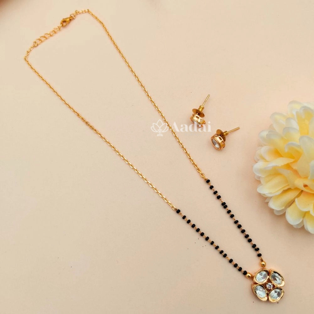 Simple Kundan Mangalsutra set