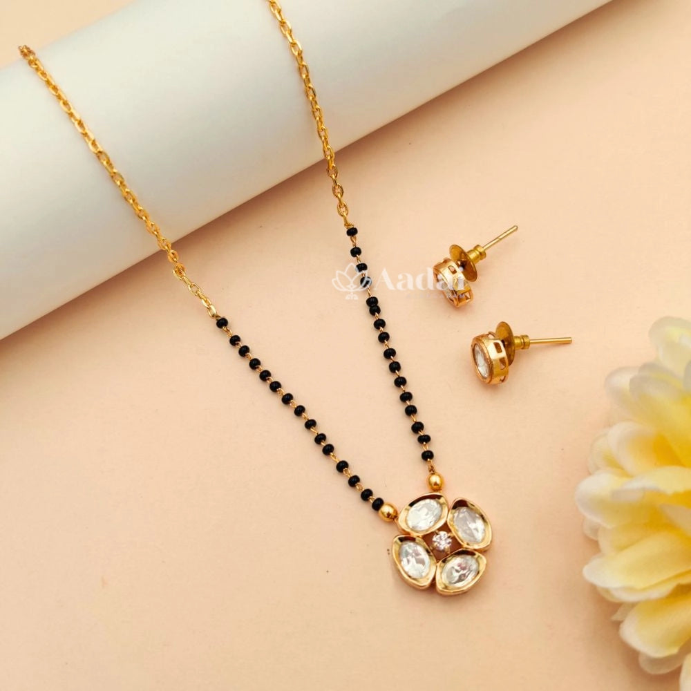 Simple Kundan Mangalsutra set