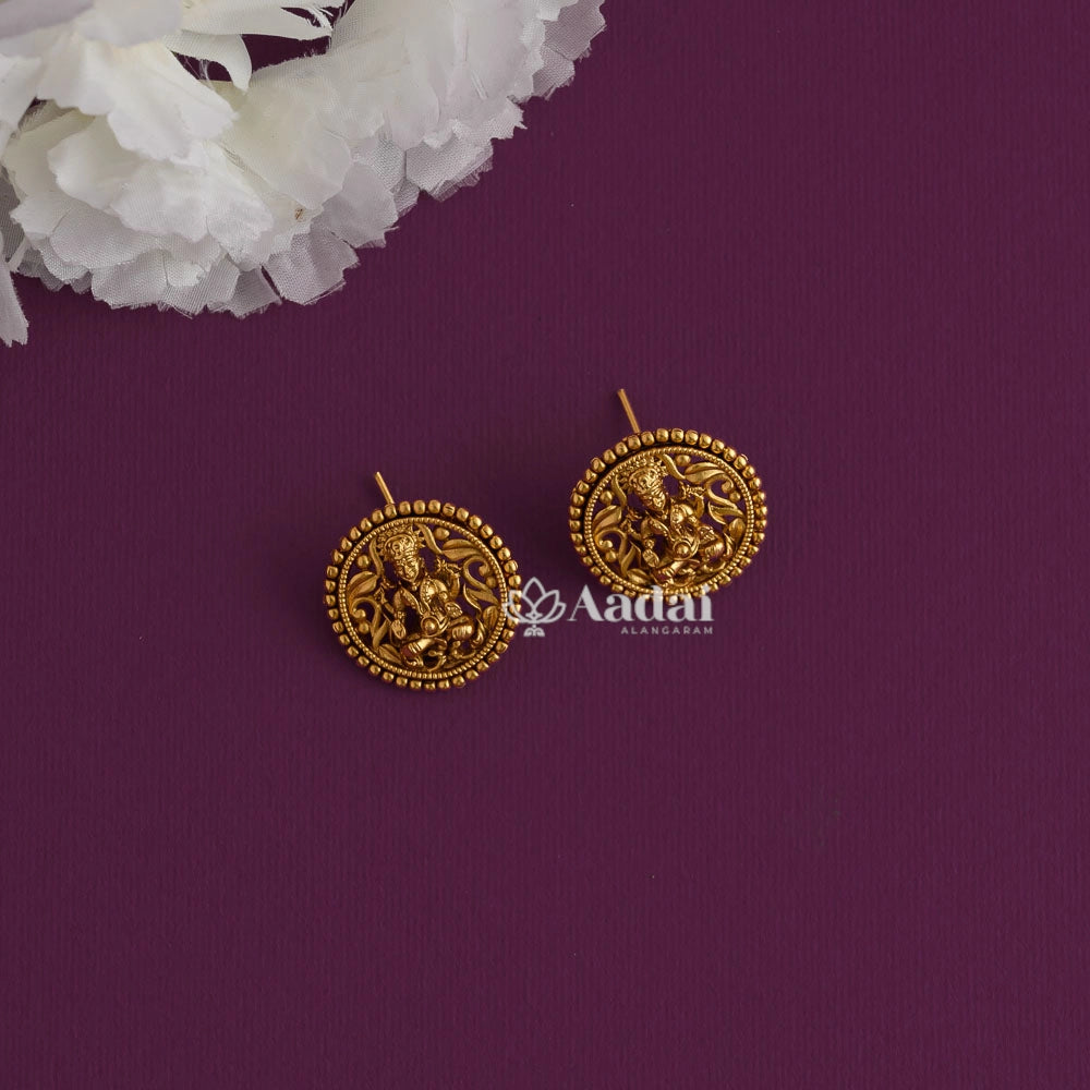 Simple lakshmi pendant chain set