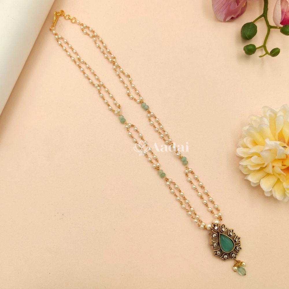 Simple Pearl Chain