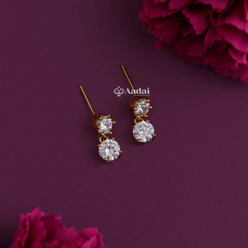 DAZZLING ICONIC NECKLACE