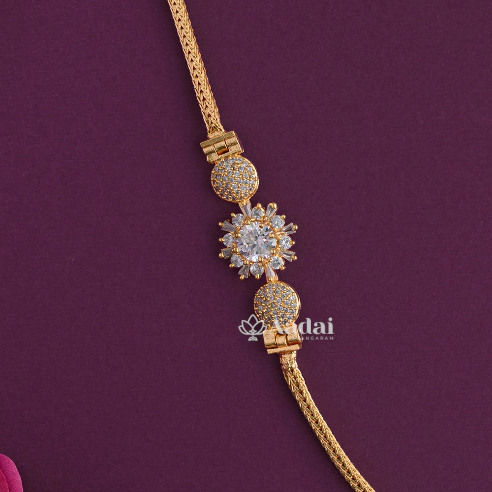 White Floral Mugappu Chain
