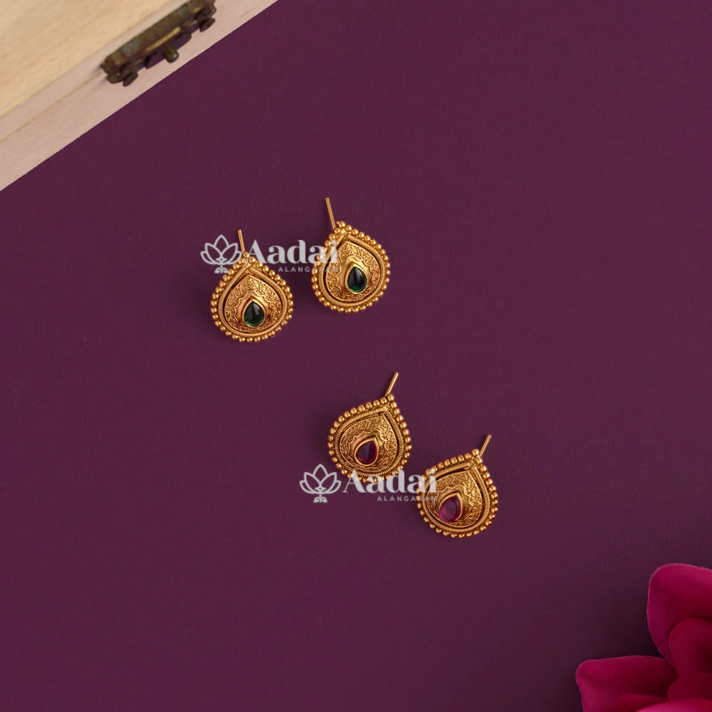 Simple Chain With Pendant Set