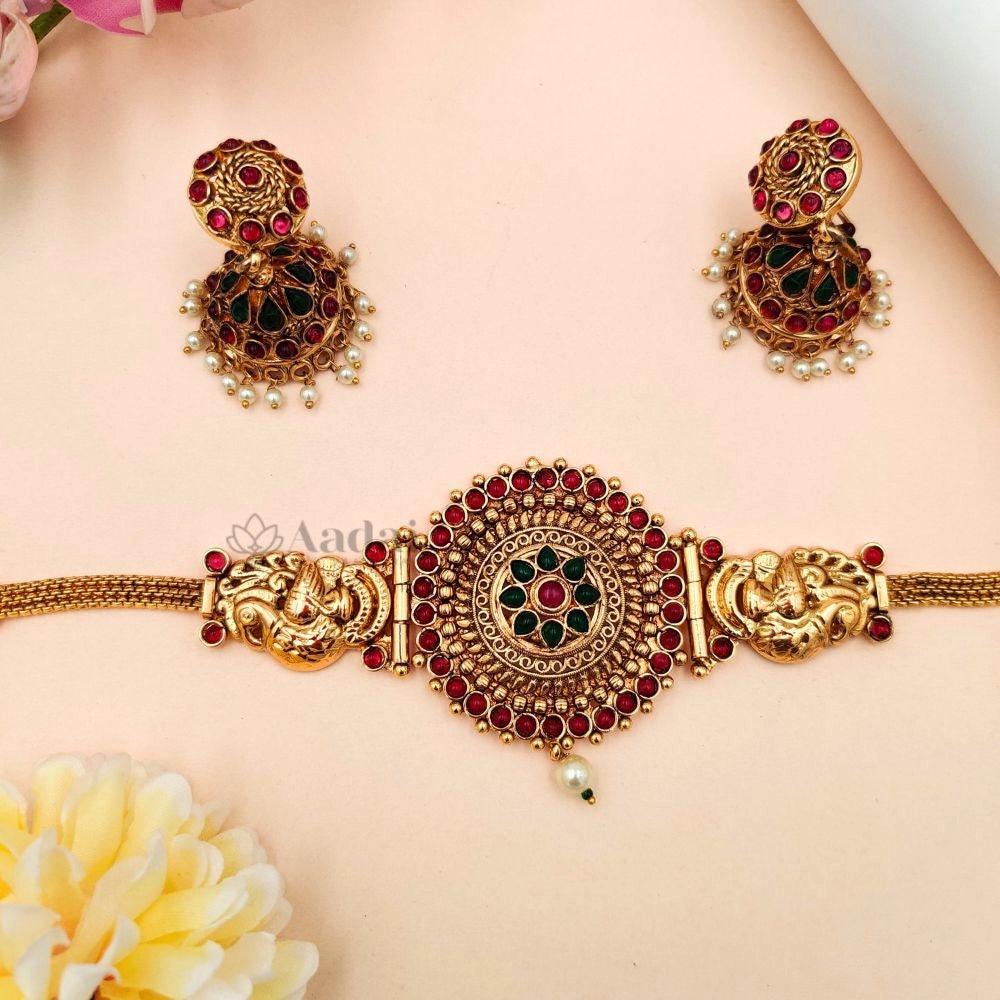 Round High Neck Choker - Ruby with Green