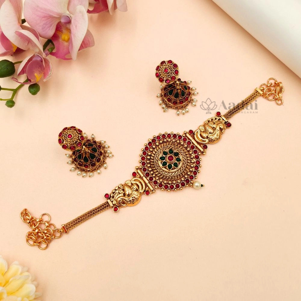 Round High Neck Choker - Ruby with Green