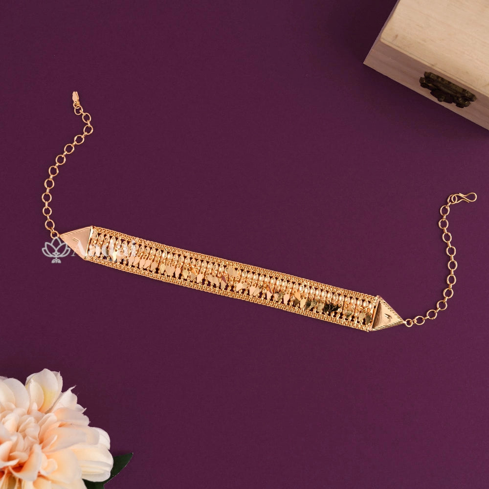 Simple Dazzling Kerala Necklace
