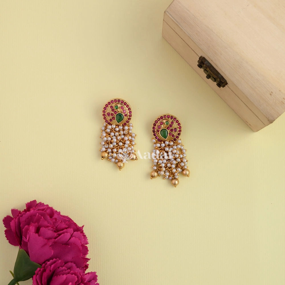 Cluster Pearl Kemp Pendant Haram