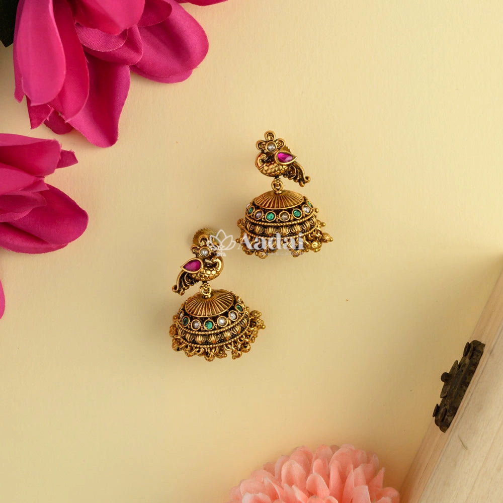 Celestial Radiance Non Idol Pendant Chain