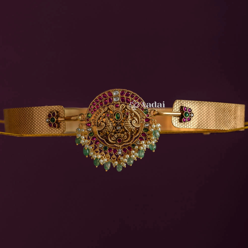 Dual peacock pendant hipbelt