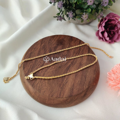 Simple gold anklet