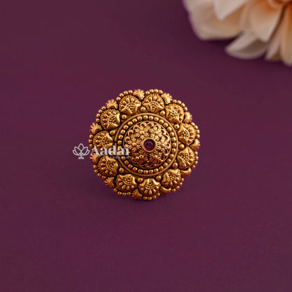 Non Idol Floral Finger Ring