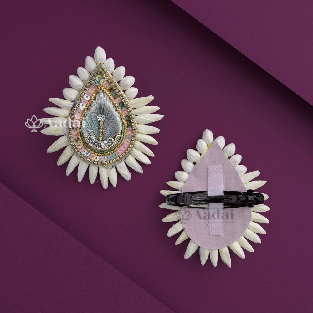 Elegant Pendant Shape Medium Clip