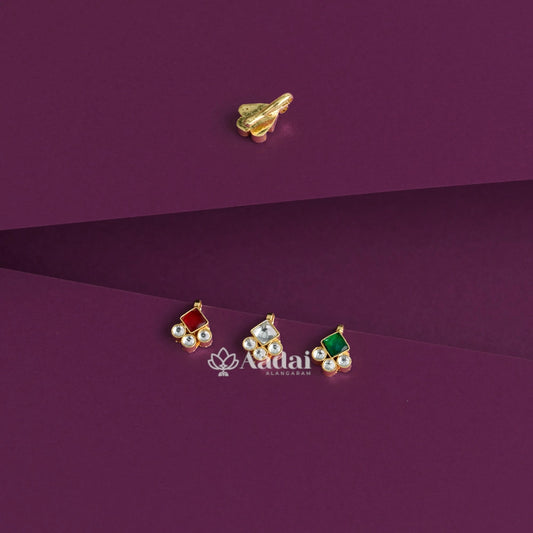 Kundan Nose Pin Diamond Shape