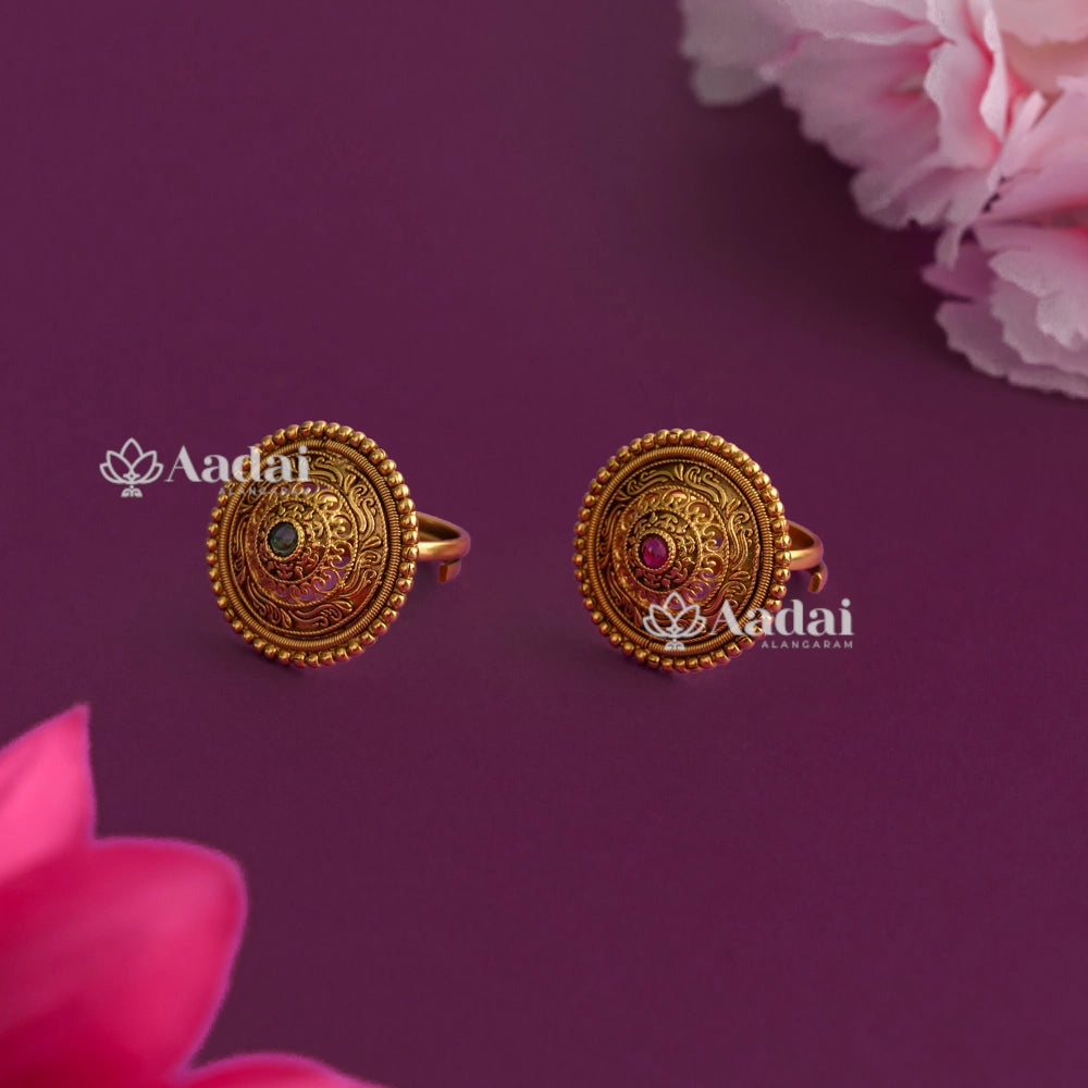 Intricately Designed Finger Ring