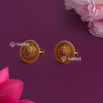 Intricately Designed Finger Ring