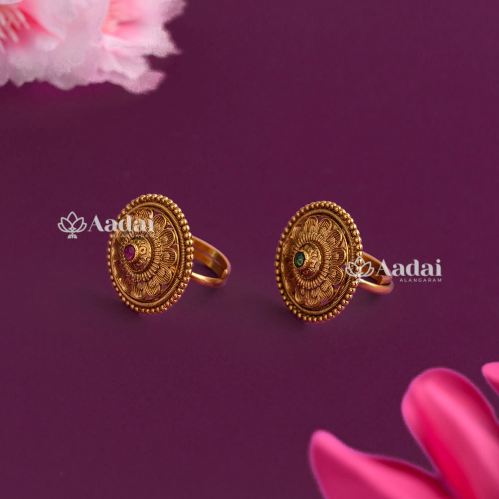 Floral Antique Adjustable Finger Ring