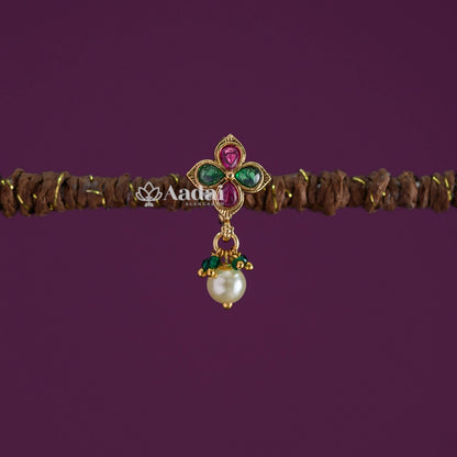 Floral Kemp Nose Pin With Pearl Drop