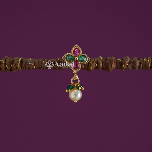 Floral Kemp Nose Pin With Pearl Drop