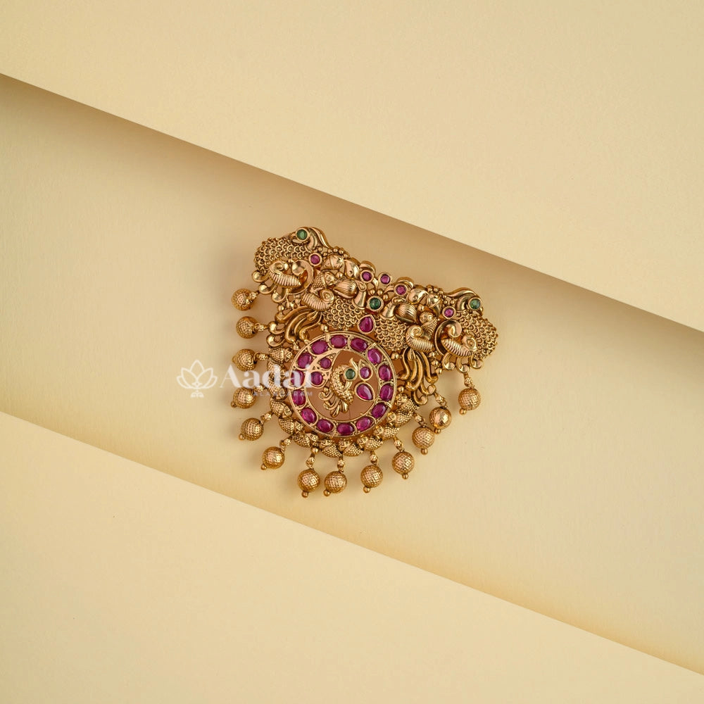 Bedizened Kemp Hari Clip