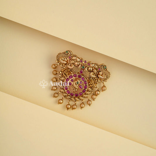 Bedizened Kemp Hari Clip