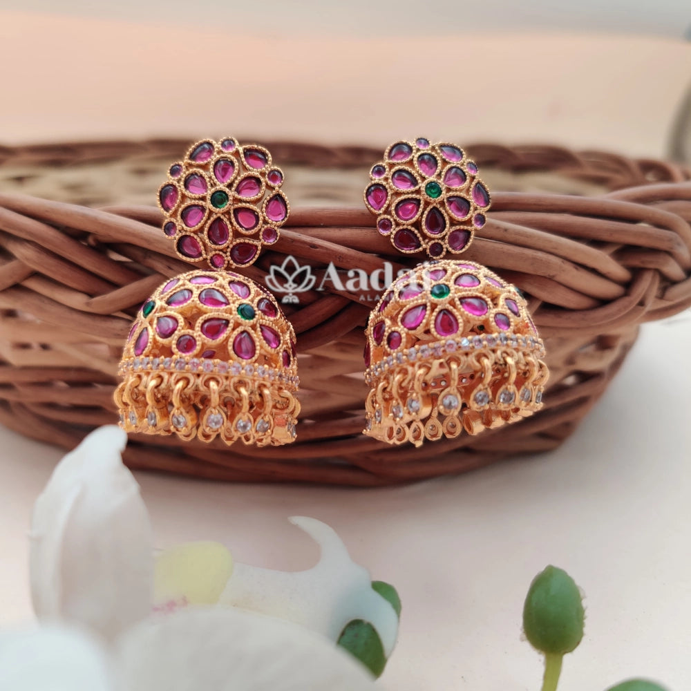 Elegant pair of Kemp roating jhumka