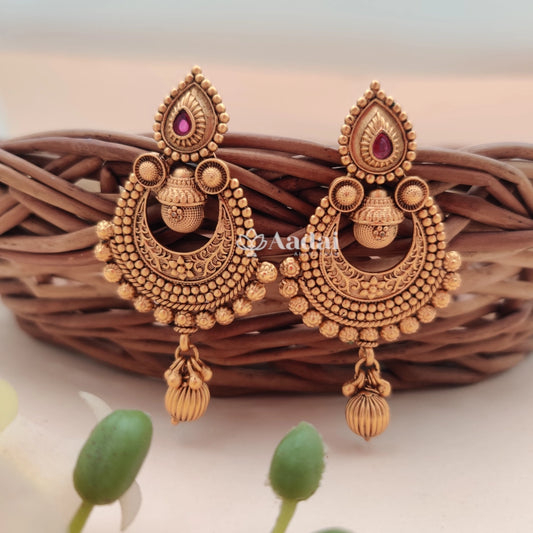 Chaand antique earring