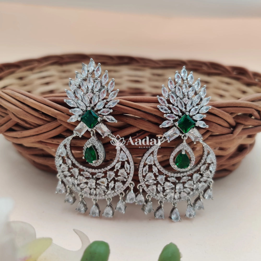 Zircon chaand earring