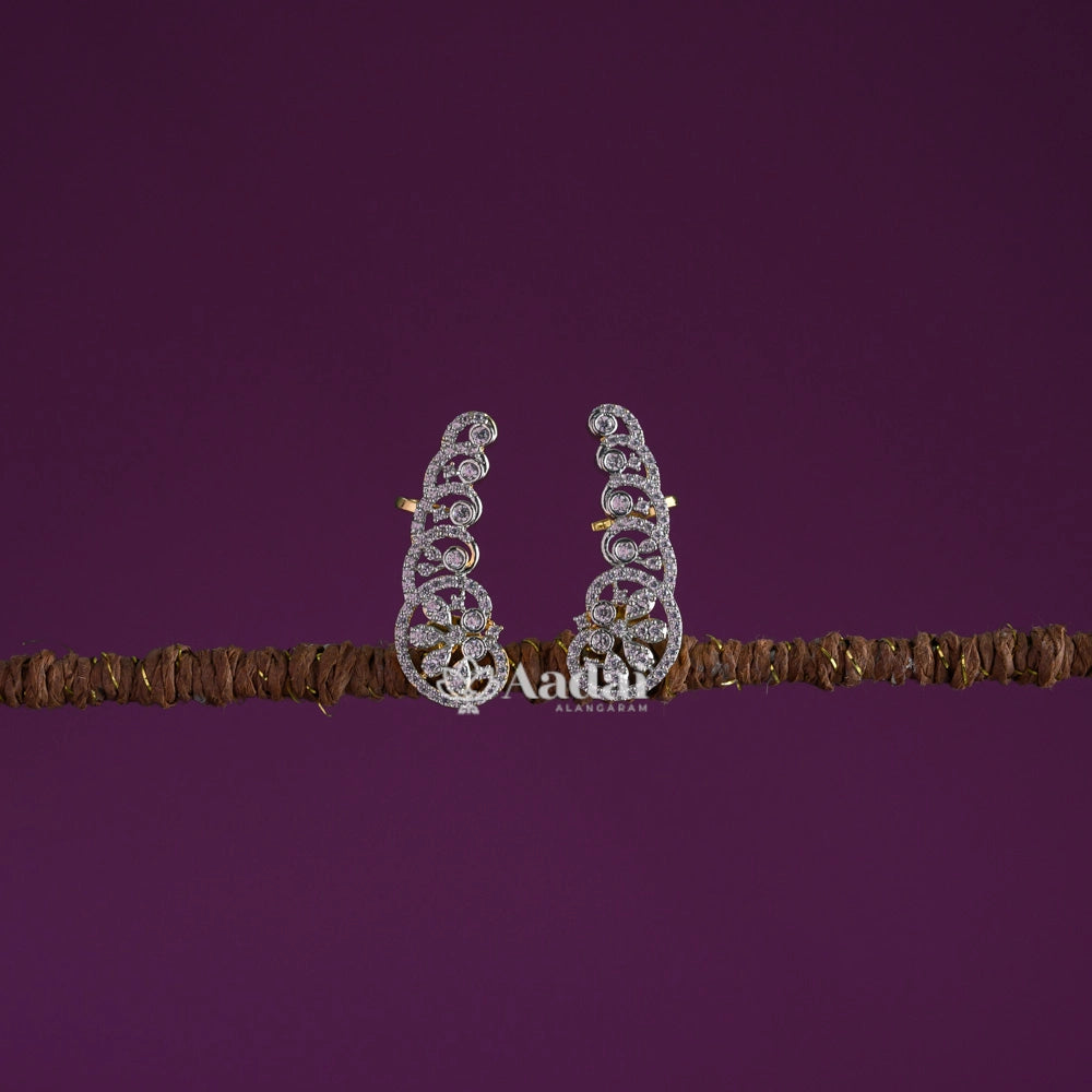 Insculpted Stud With Ear Cuff Style 