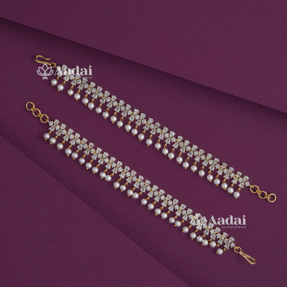 Lissone Pearl Drop GJ Mattal