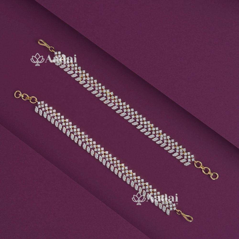 Flaunting GJ Polish Mattal