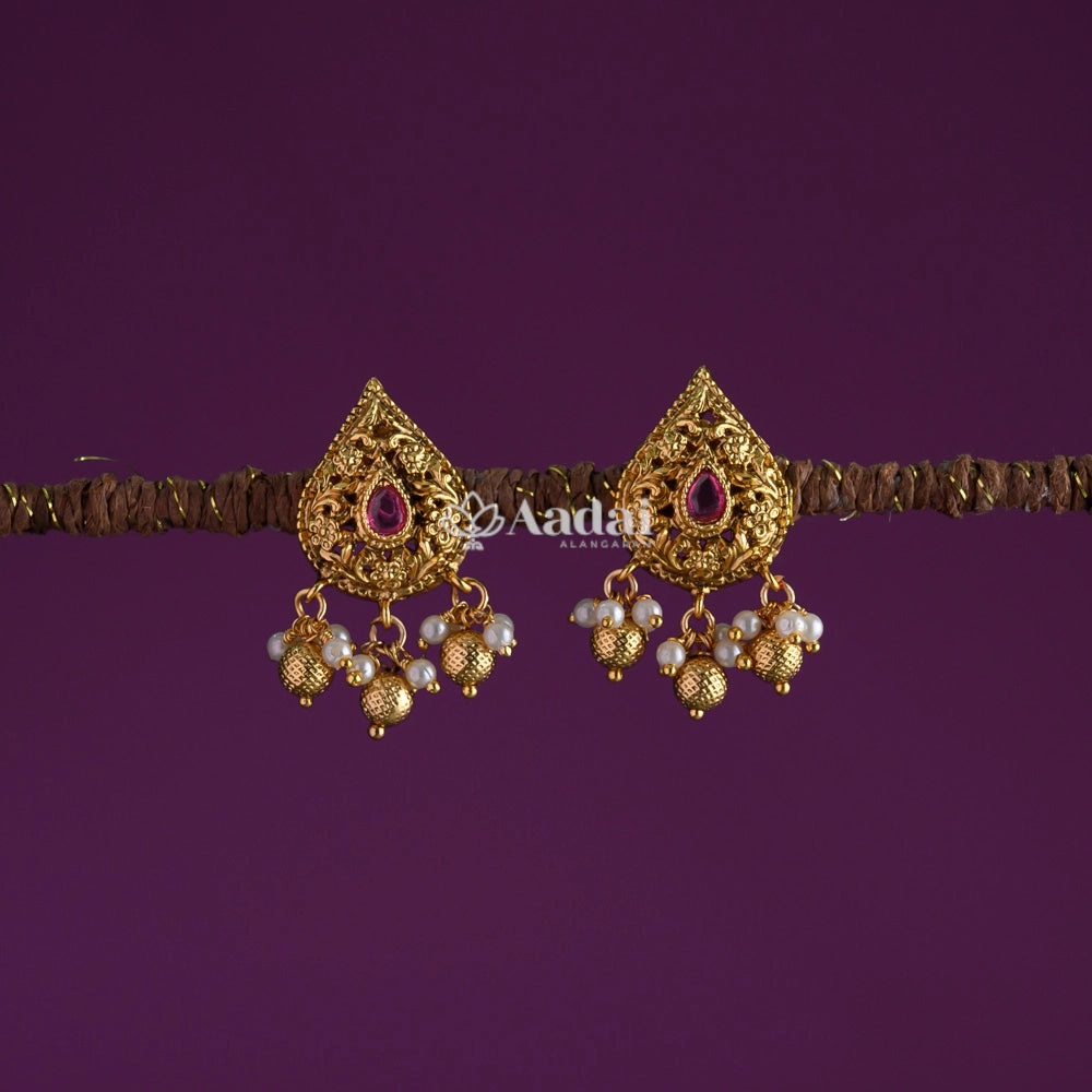 Imperial Govi Shape Stud