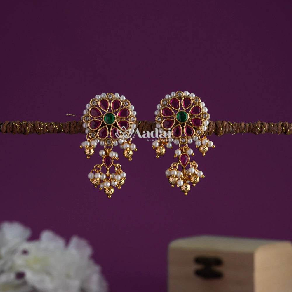 Unfurled Kemp Round Stud