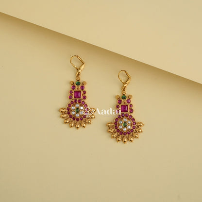 Curvaceous Kemp Hook Earring