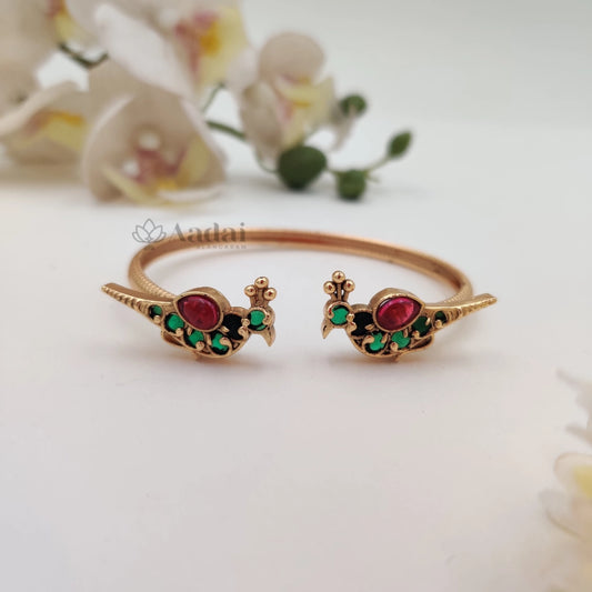 Peacock bracelet - Ruby with green