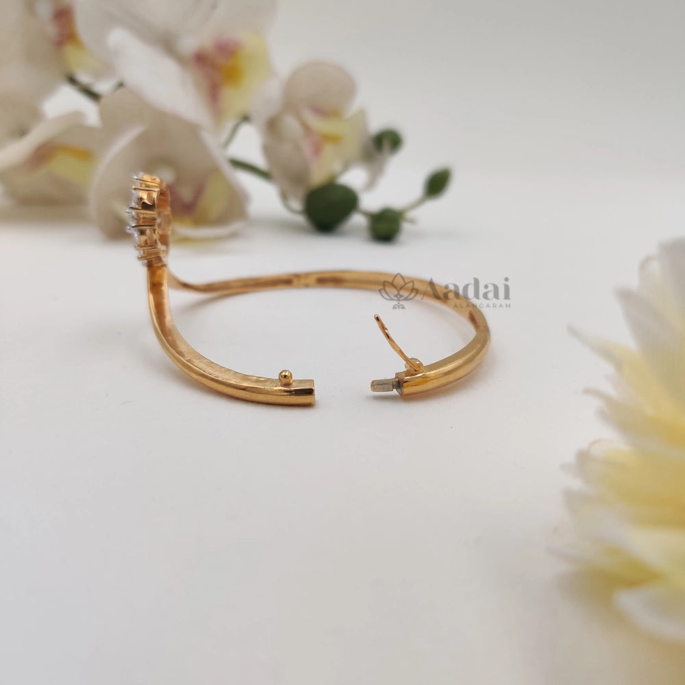 Floral diamond replica bracelet