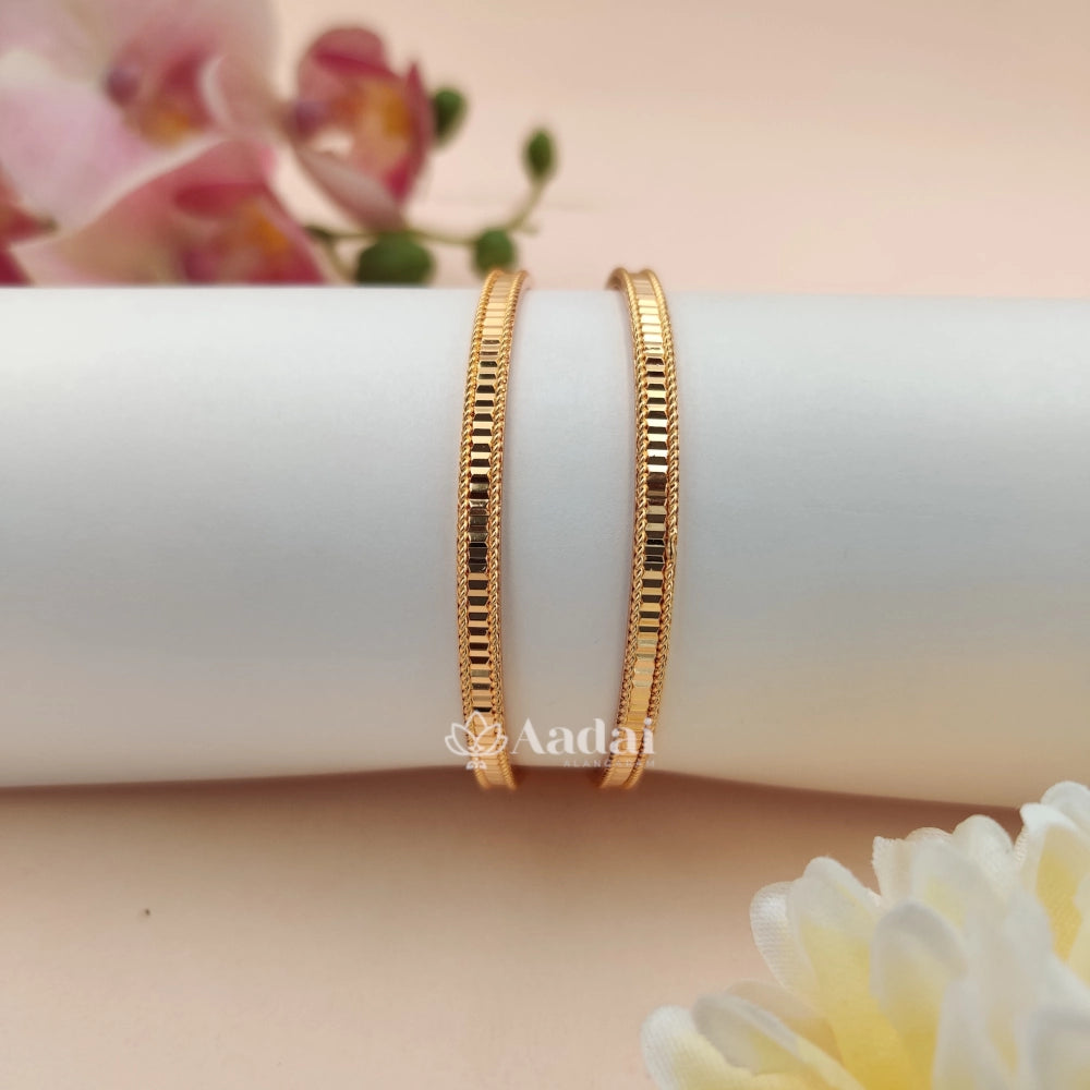 Simple Gold Kids Bangle